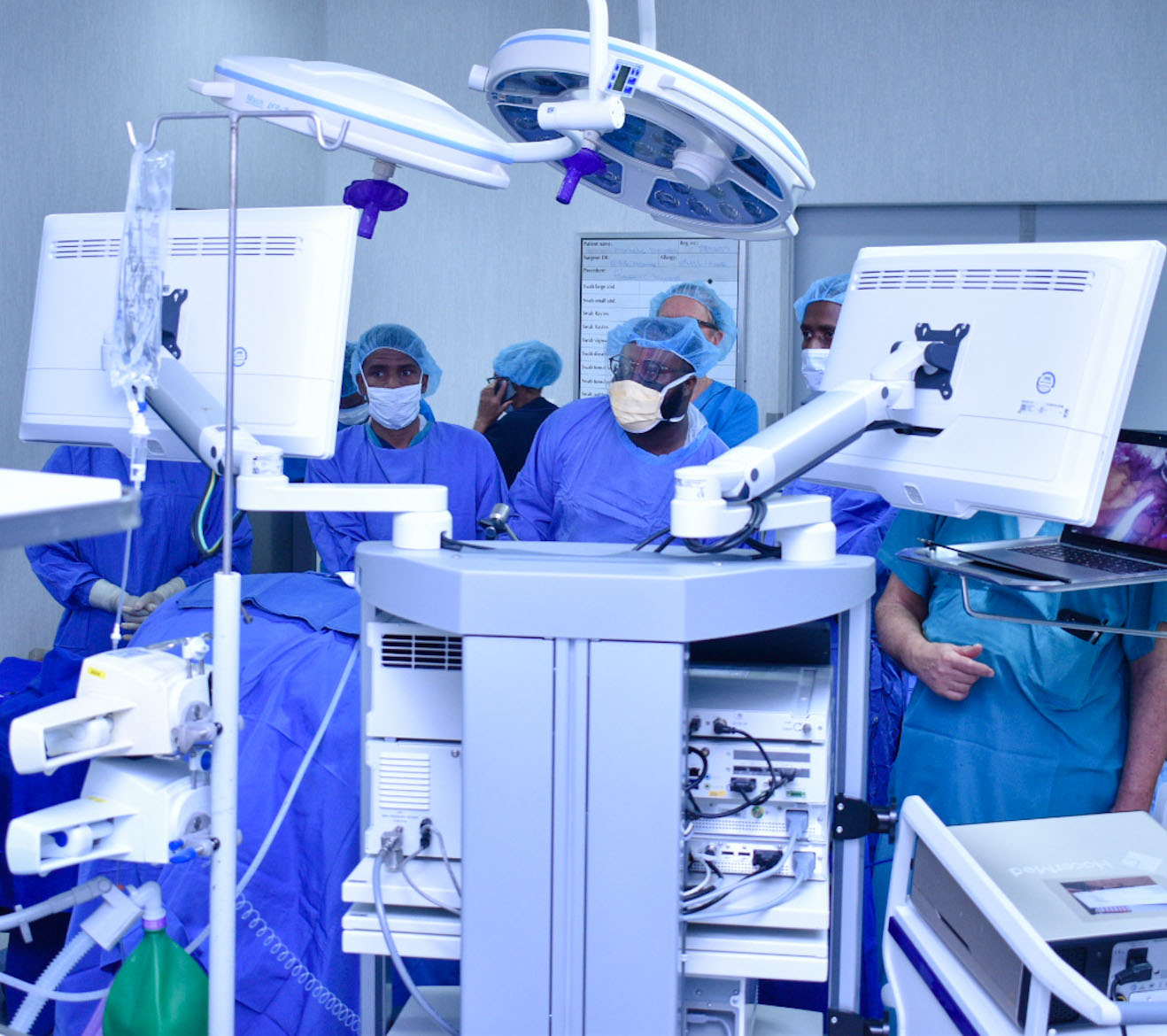 Dr Asante